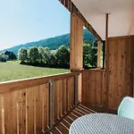 Cooee Alpin Отель