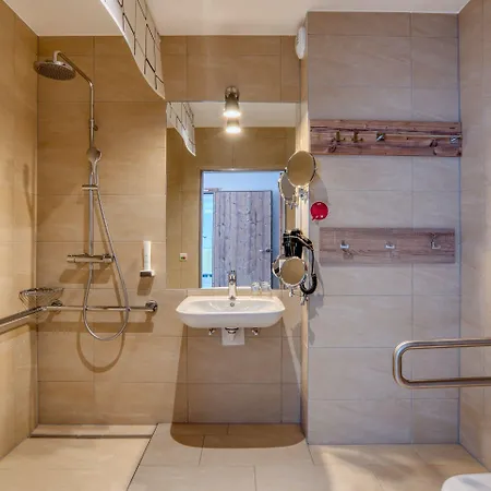 Cooee Alpin Отель Бад Кляйнкирххайм