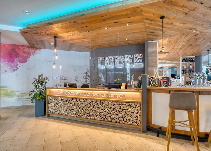 Готель Cooee Alpin Бад-Кляйнкірхгайм