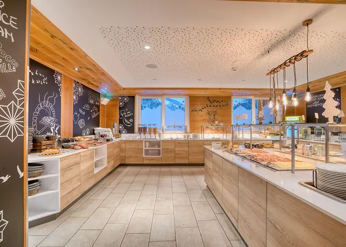 Готель Cooee Alpin 4*